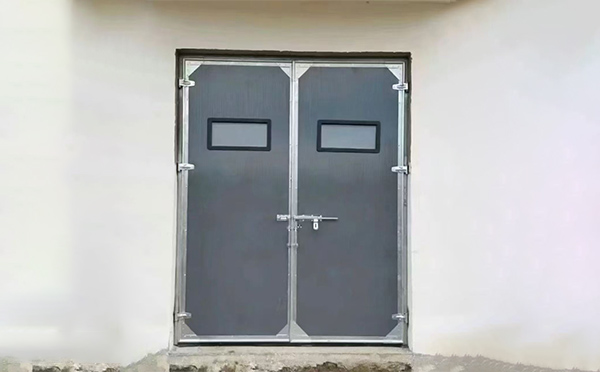 达坂城工业门在高温作业区域的运行表现